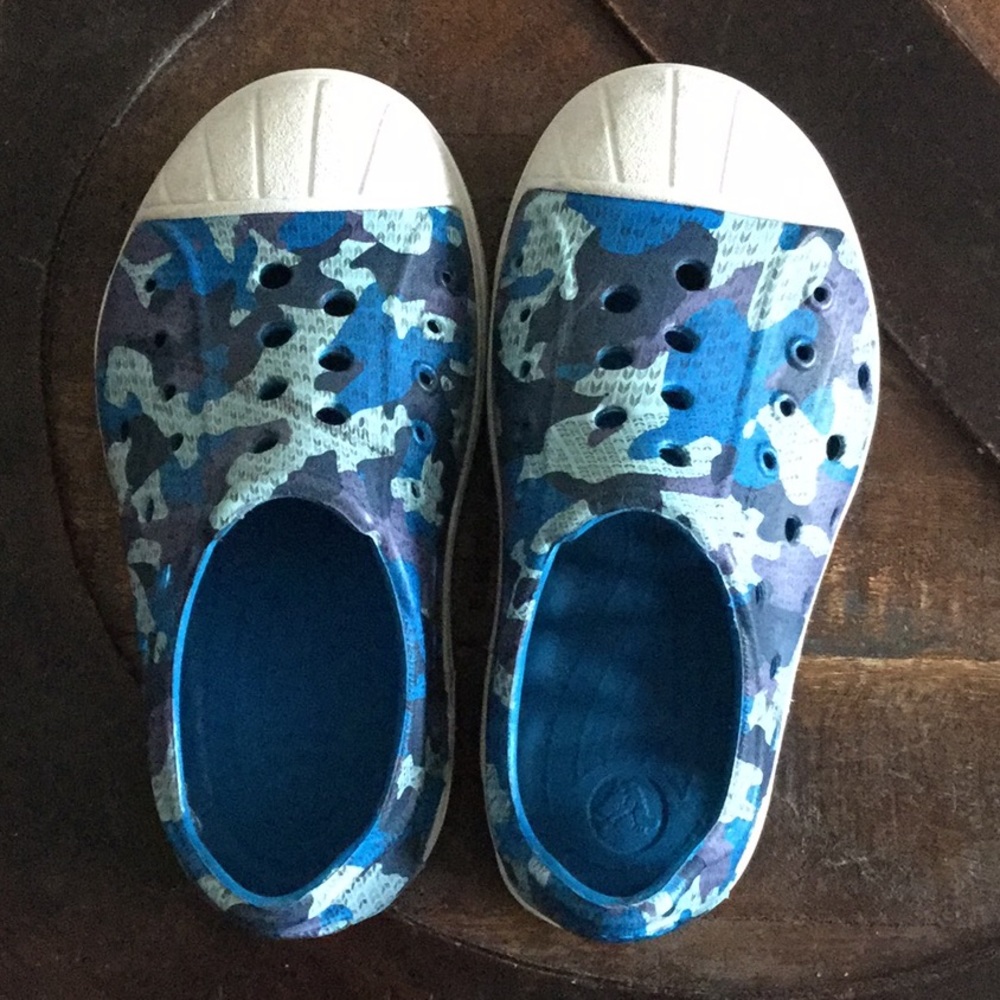 Toddler Boys Camo Crocs Sz 8
